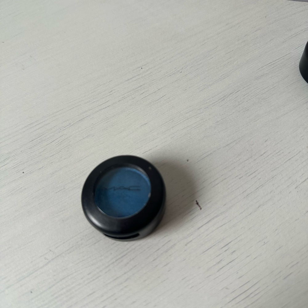 MAC - EYESHADOW FRESHWATER BLUE SWIMMING GREEN LIGHTLY SWATCHED - Picture 6 of 8